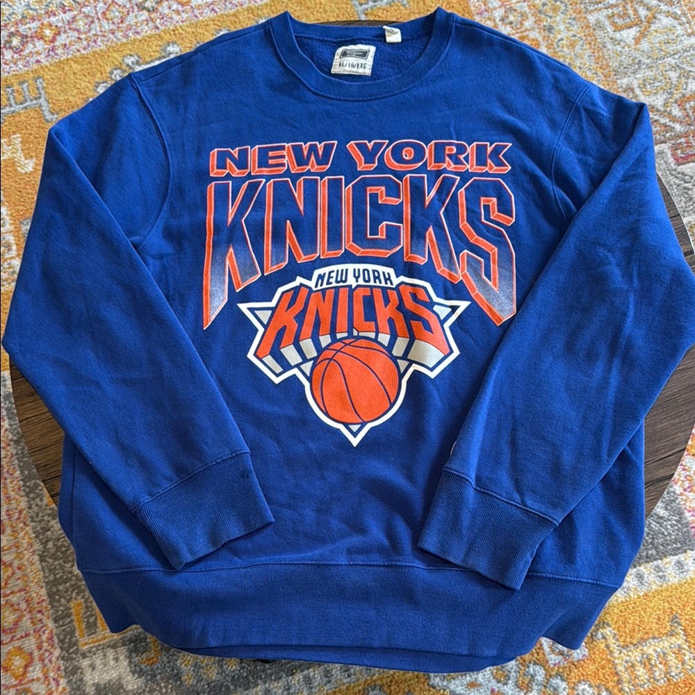 Tailgate New York Knicks Blue Sweater